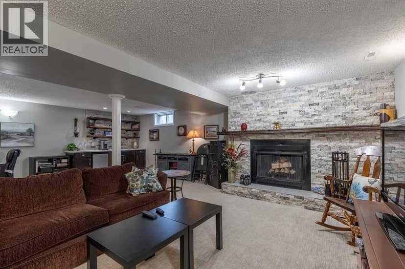 10 Seneca Place W — photo 18 of 40