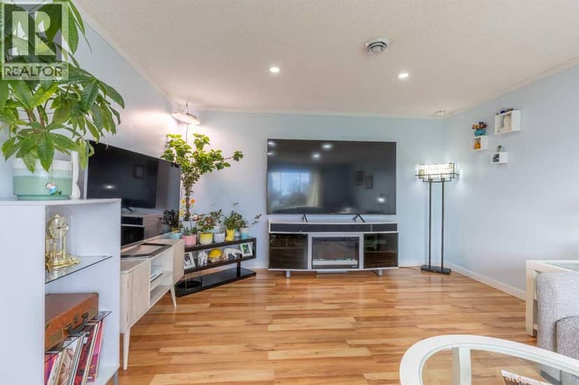 184N 300W — photo 15 of 40