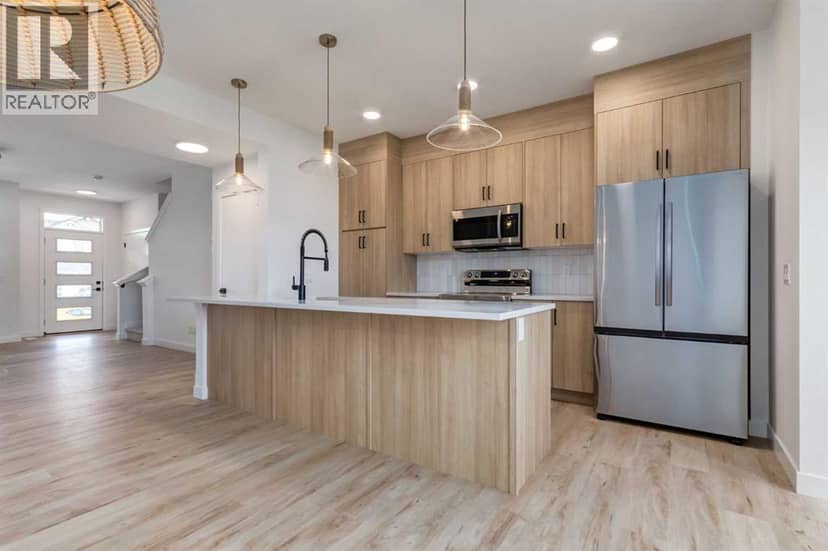 2401 Creeker Lane — photo 9 of 40