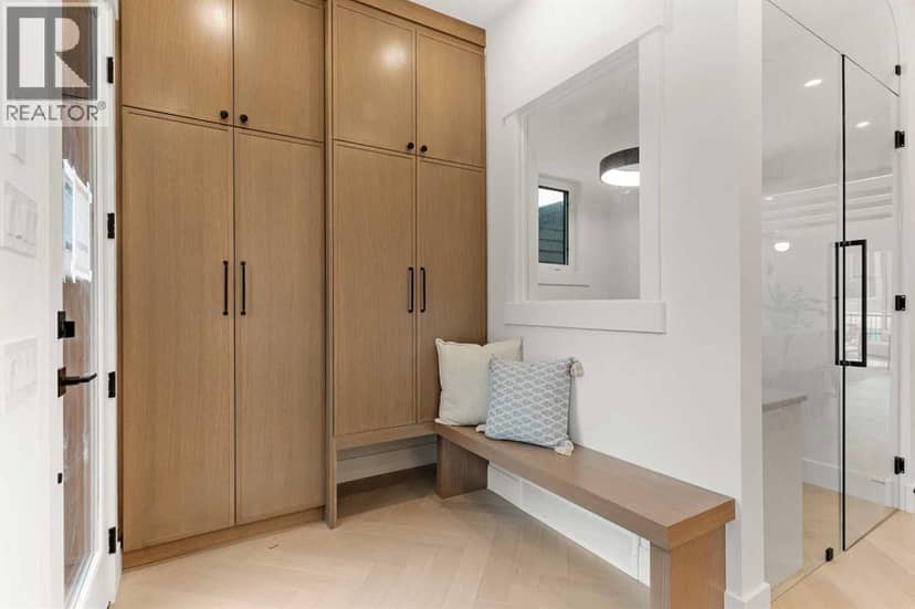 907 36A Street NW — photo 9 of 40