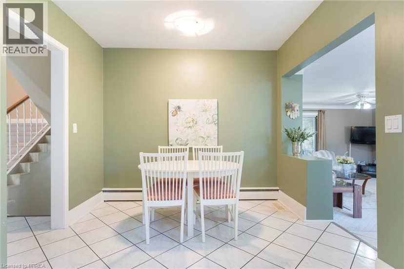 6 HOWARD Road — photo 11 of 37