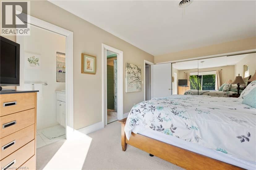 6 HOWARD Road — photo 15 of 37