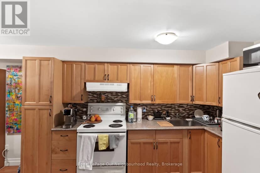 16 Bettina Place — photo 36 of 40