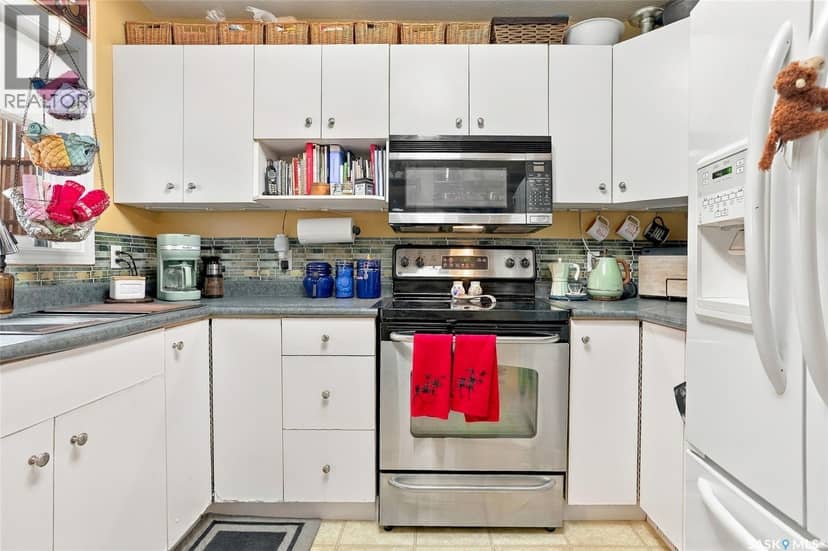 1135 K Avenue S — photo 12 of 34