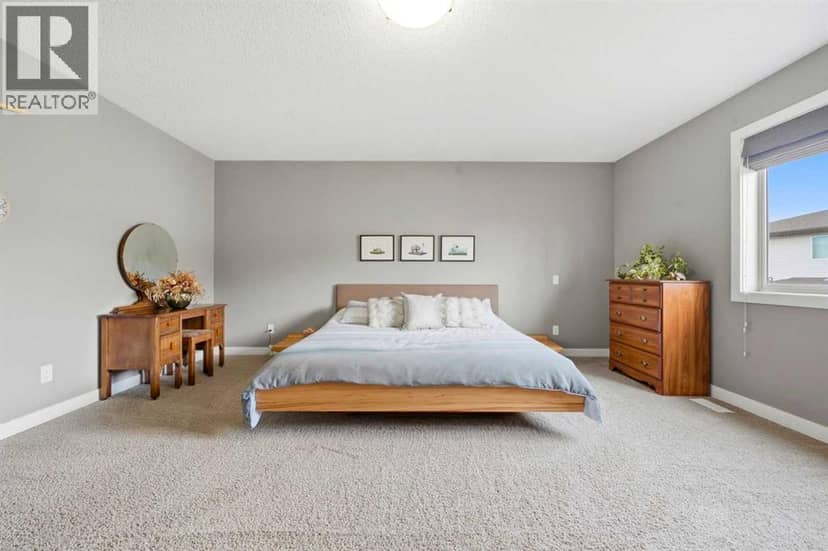 69 Walden Close SE — photo 26 of 40
