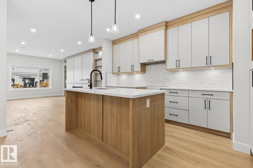 496 Robinson BV — photo 14 of 37