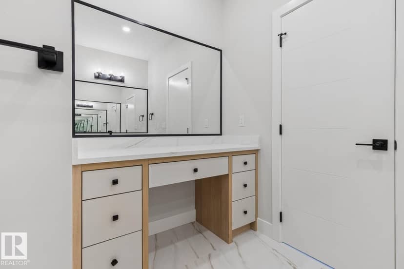 496 Robinson BV — photo 30 of 37