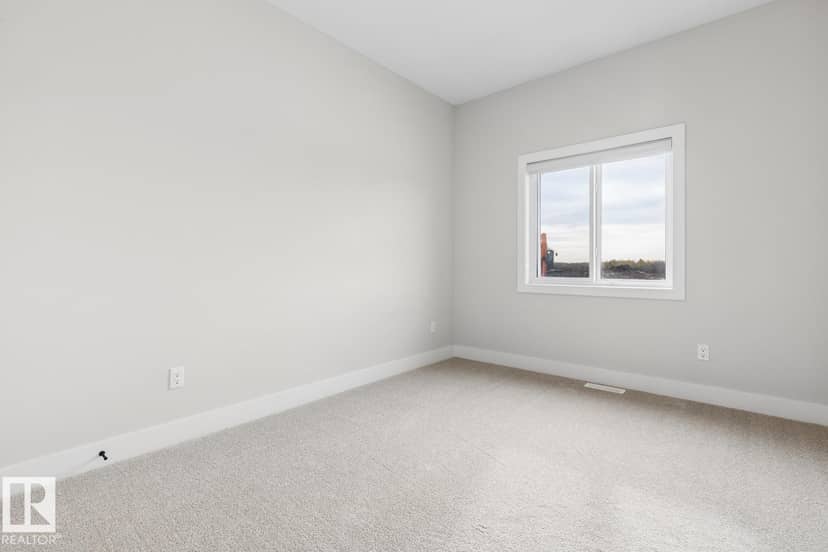 496 Robinson BV — photo 34 of 37