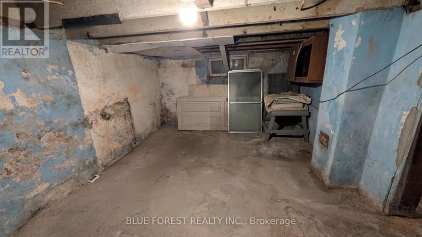 878 Trafalgar Street — photo 15 of 26