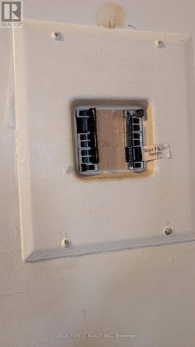 878 Trafalgar Street — photo 23 of 26