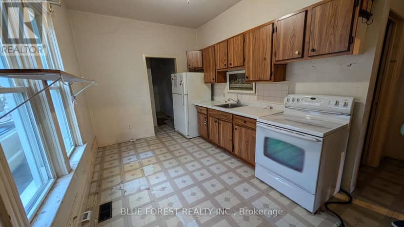 878 Trafalgar Street, London East, photo 4