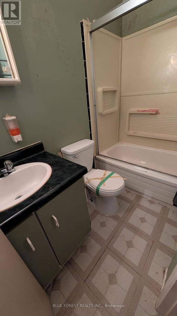 878 Trafalgar Street, London East, photo 7