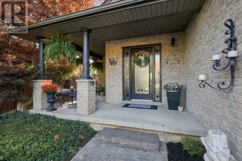 2195 Thornicroft Crescent E, London South, photo 2