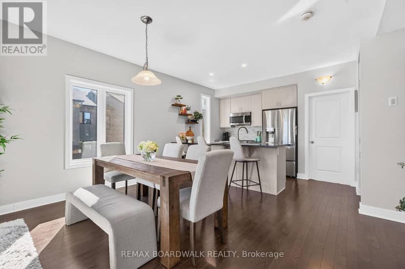 58 - 531 Crescendo Private — photo 15 of 40