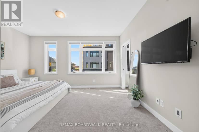 58 - 531 Crescendo Private — photo 29 of 40