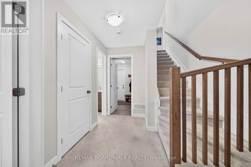 58 - 531 Crescendo Private — photo 38 of 40