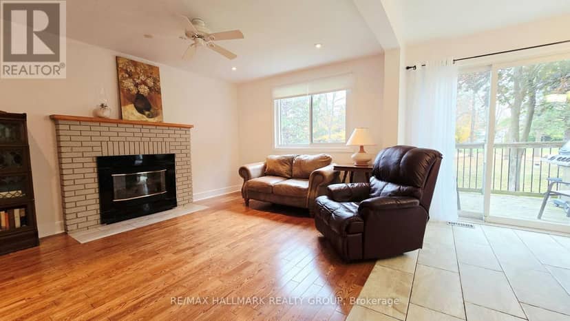 40 Huntsman Crescent — photo 11 of 40