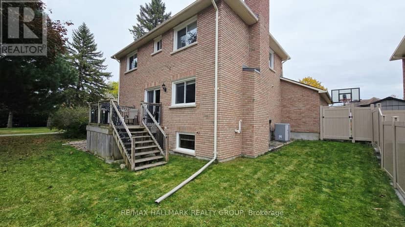 40 Huntsman Crescent — photo 39 of 40
