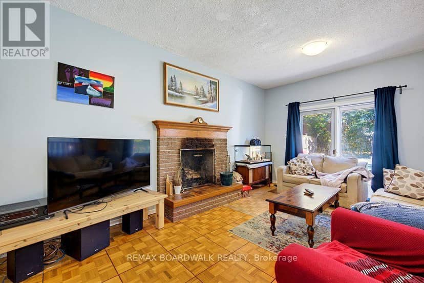 29 Southpark Drive — photo 13 of 40