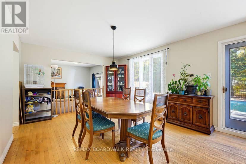 29 Southpark Drive — photo 15 of 40