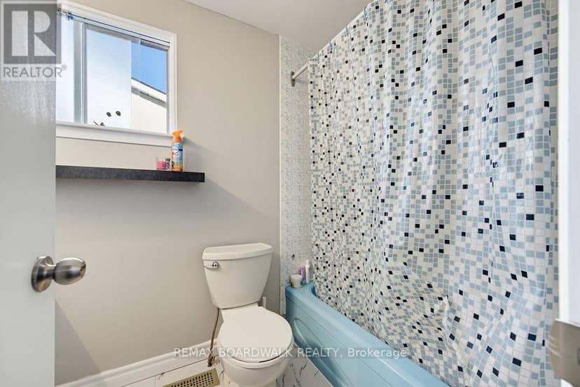 29 Southpark Drive — photo 23 of 40