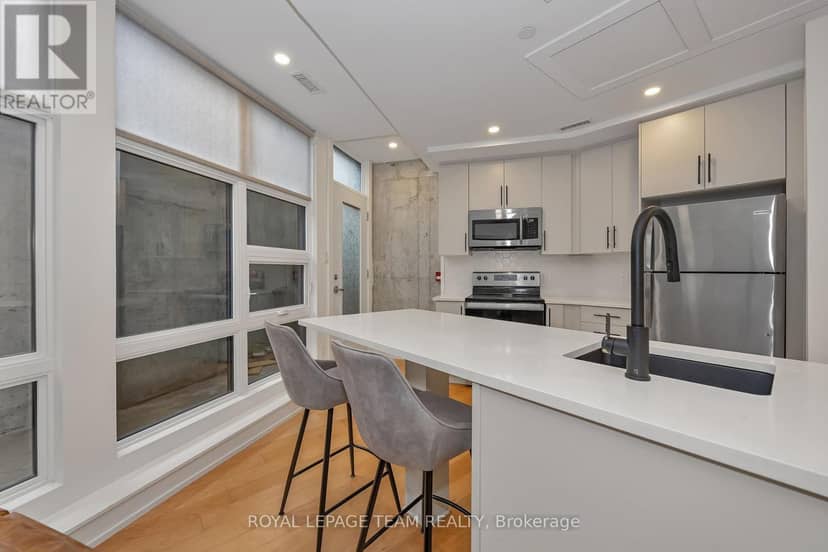 B01 - 101 Pinhey Street — photo 12 of 22