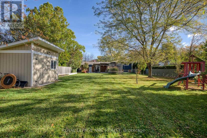 16 Woodington Crescent — photo 40 of 40
