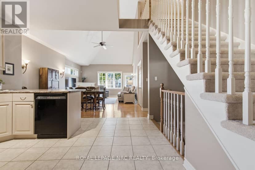 8142 Costabile Drive — photo 10 of 40
