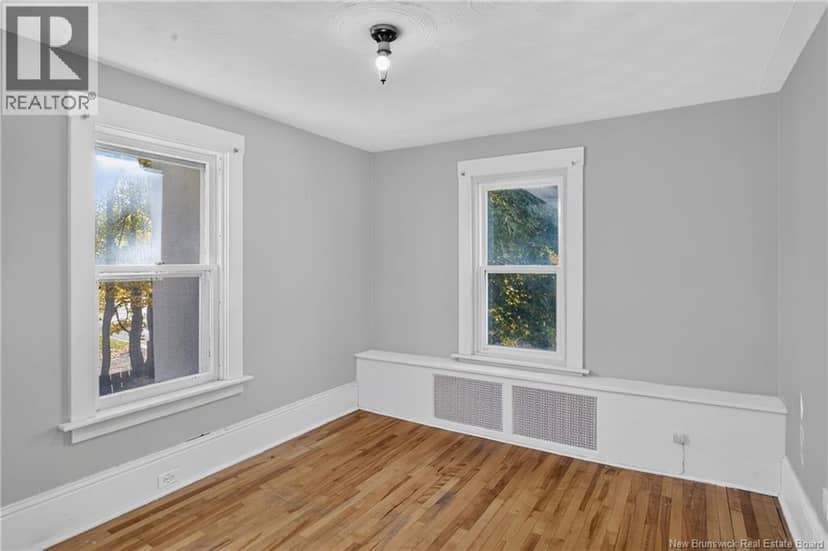 28 Dufferin Street — photo 15 of 37