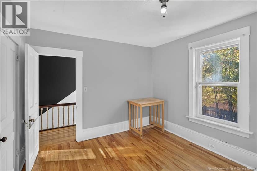 28 Dufferin Street — photo 16 of 37