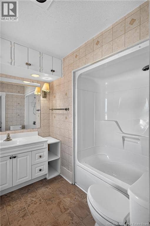 28 Dufferin Street — photo 17 of 37