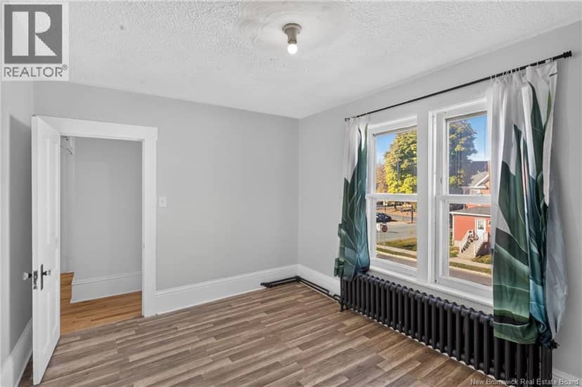 28 Dufferin Street — photo 19 of 37