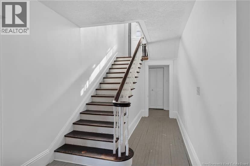 28 Dufferin Street, Campbellton, photo 3