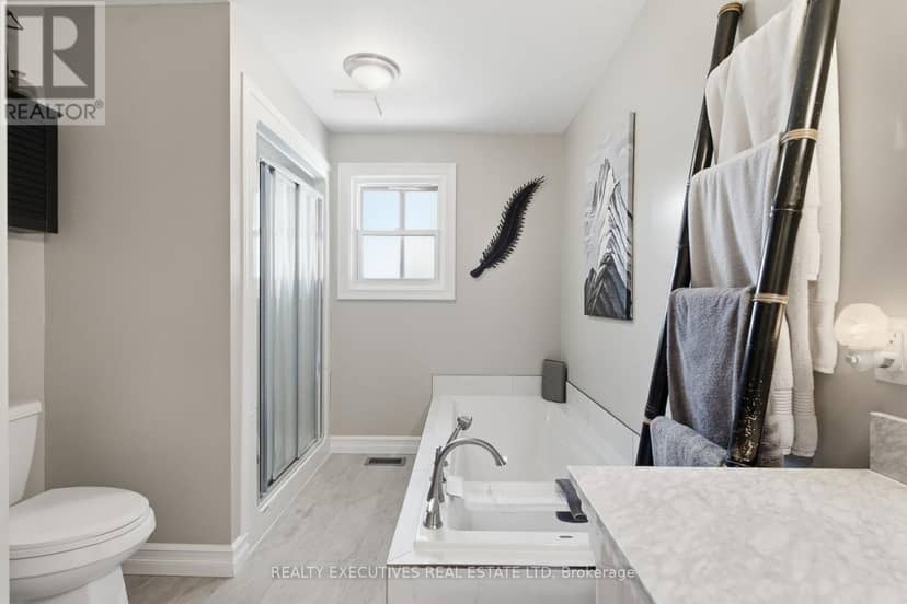 46 Chesterville Thompson Road — photo 21 of 40