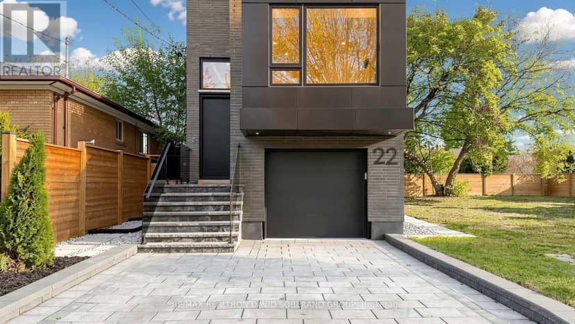 22 Verwood Avenue, Toronto, photo 3