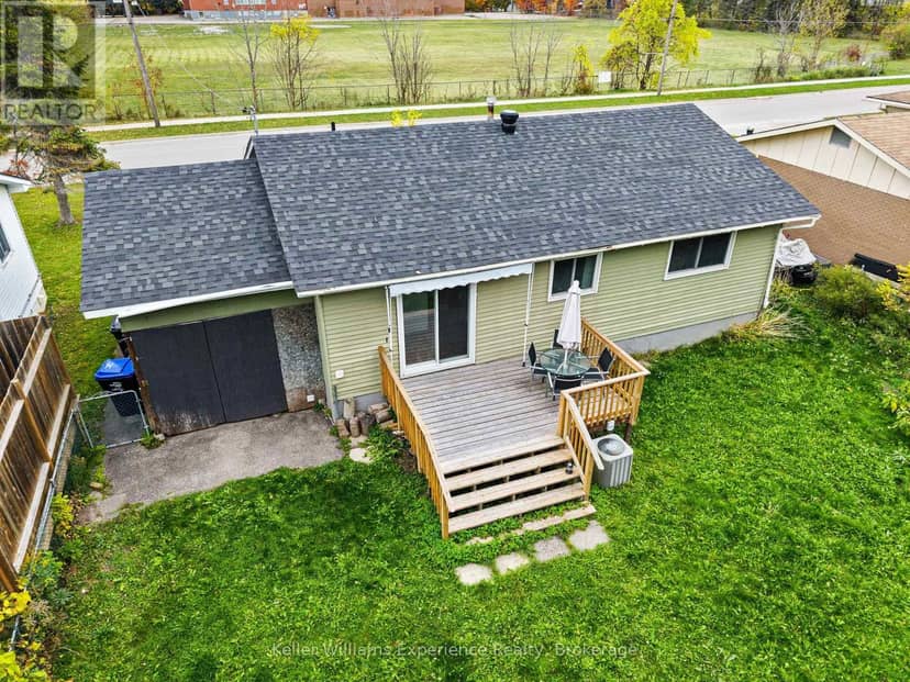 706 Simcoe Avenue, Tay, photo 2