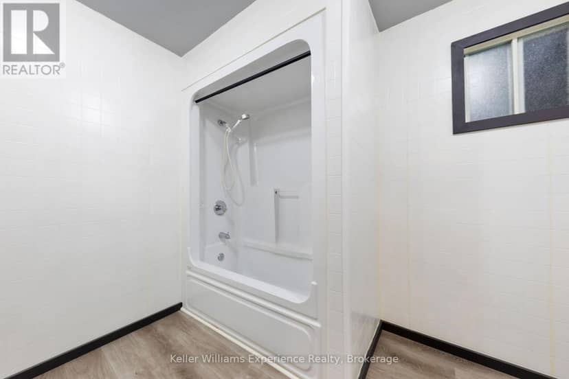 706 Simcoe Avenue — photo 21 of 40