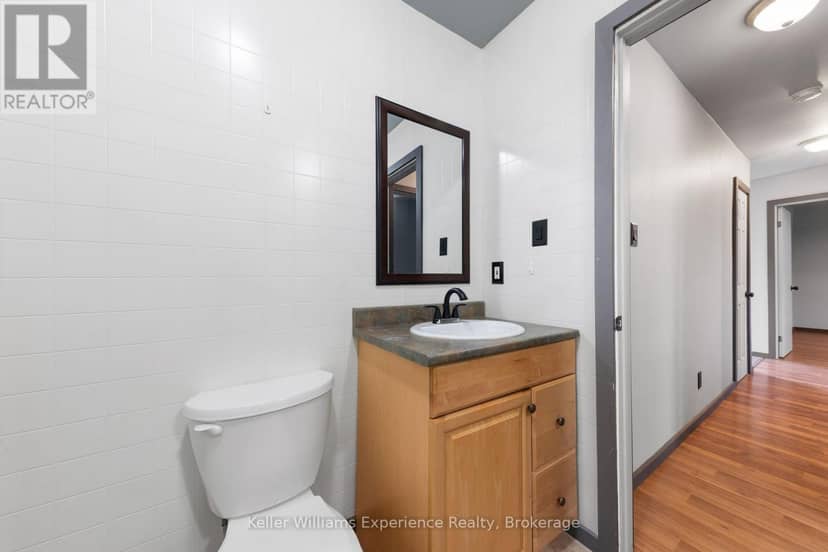 706 Simcoe Avenue — photo 22 of 40