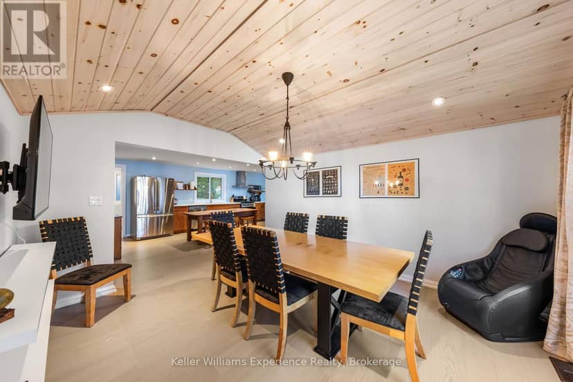 21 Lakeview Crescent — photo 17 of 40