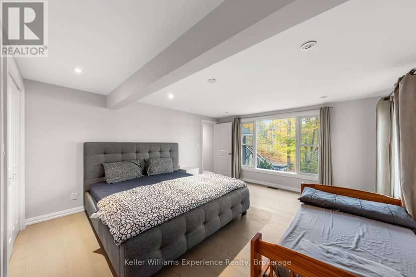 21 Lakeview Crescent — photo 19 of 40