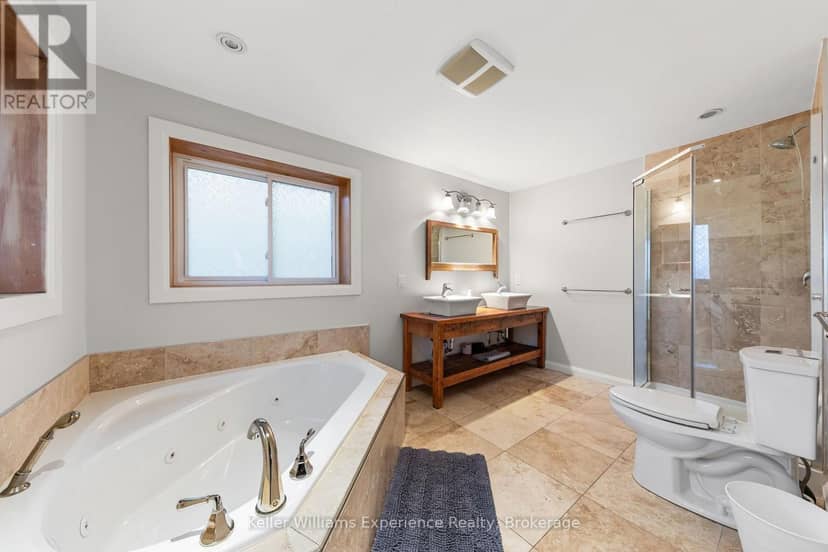 21 Lakeview Crescent — photo 20 of 40