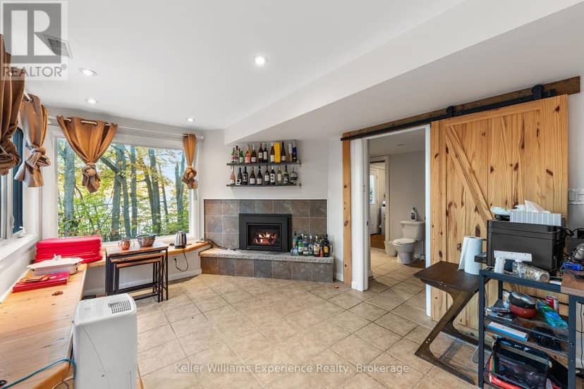 21 Lakeview Crescent — photo 31 of 40