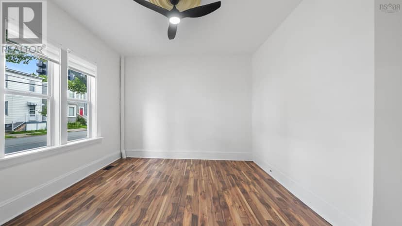 6122 North Street — photo 10 of 40