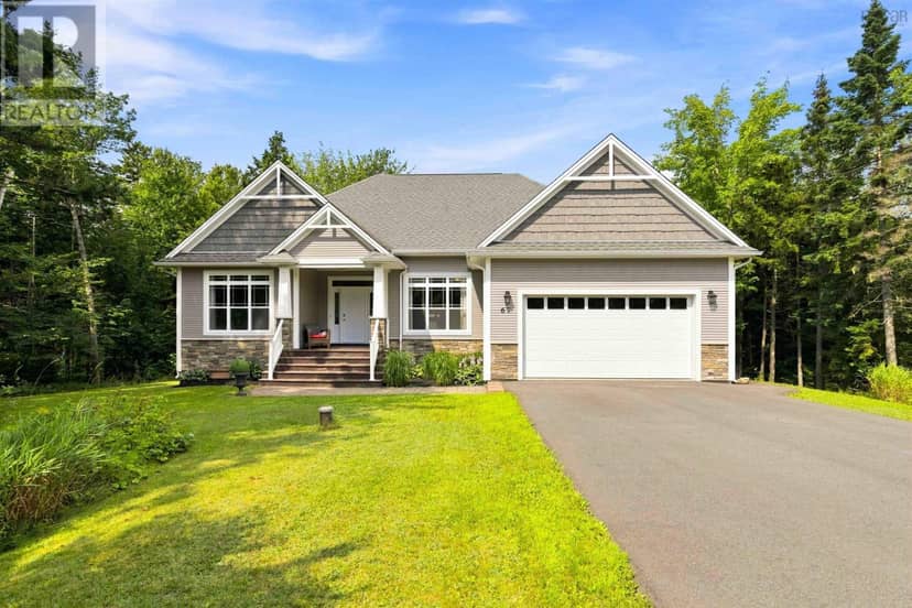 67 Glencairn Avenue, Fall River