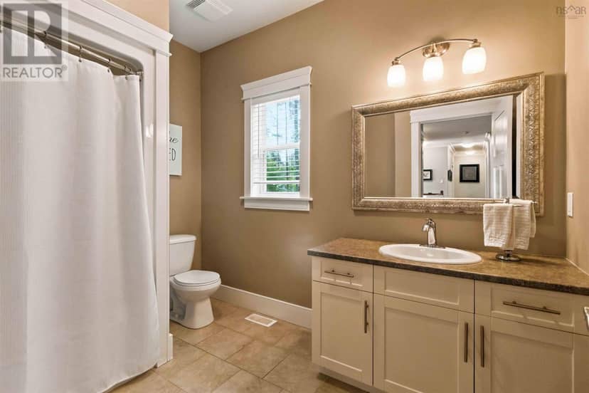 67 Glencairn Avenue — photo 19 of 40