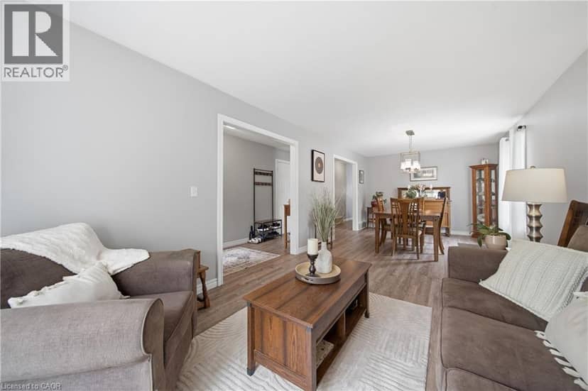 79 BEAVERBROOK Crescent — photo 16 of 40
