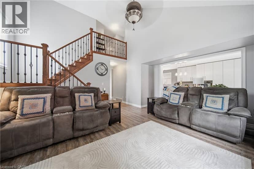79 BEAVERBROOK Crescent — photo 19 of 40
