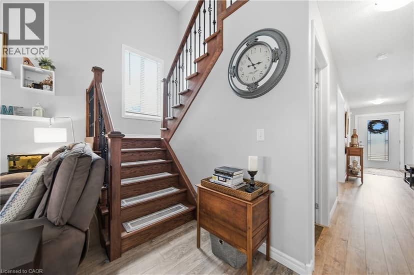 79 BEAVERBROOK Crescent — photo 26 of 40