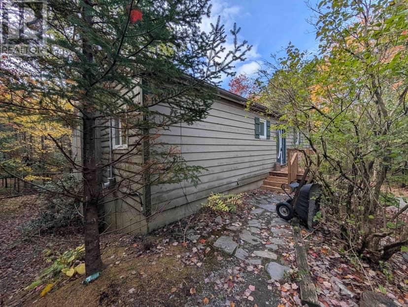 19 Foster Avenue, Fall River, photo 3