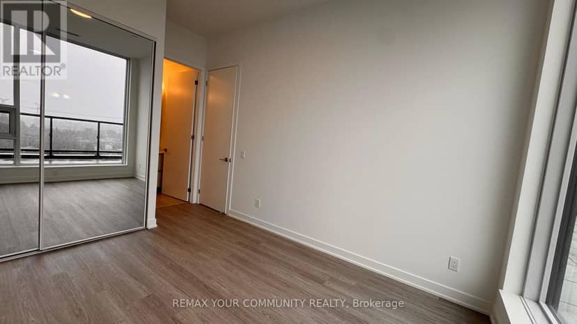 1004 - 8188 Yonge Street — photo 11 of 37